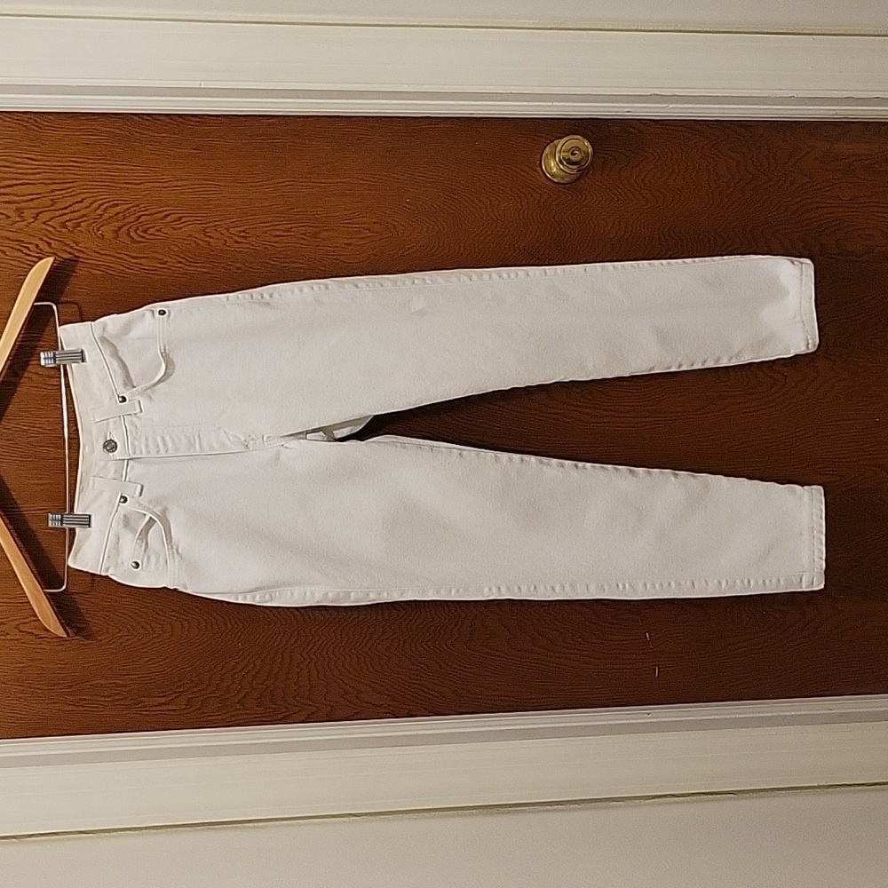 Native Blue Levi's Women's Jeans - White